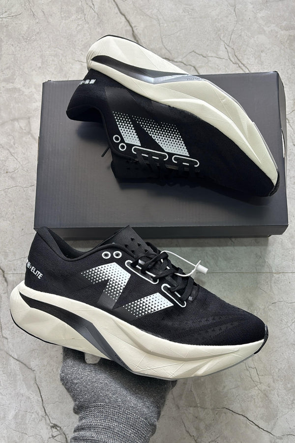 New balance sc elite Black